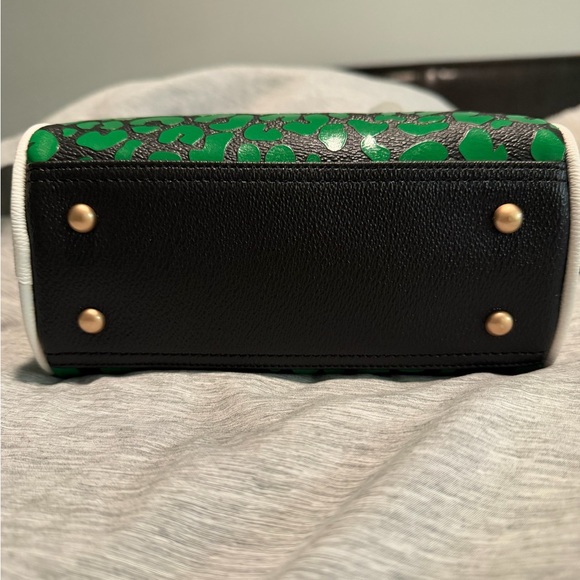 NWT Von Dutch Black and Green Mini Bag - Picture 4 of 4